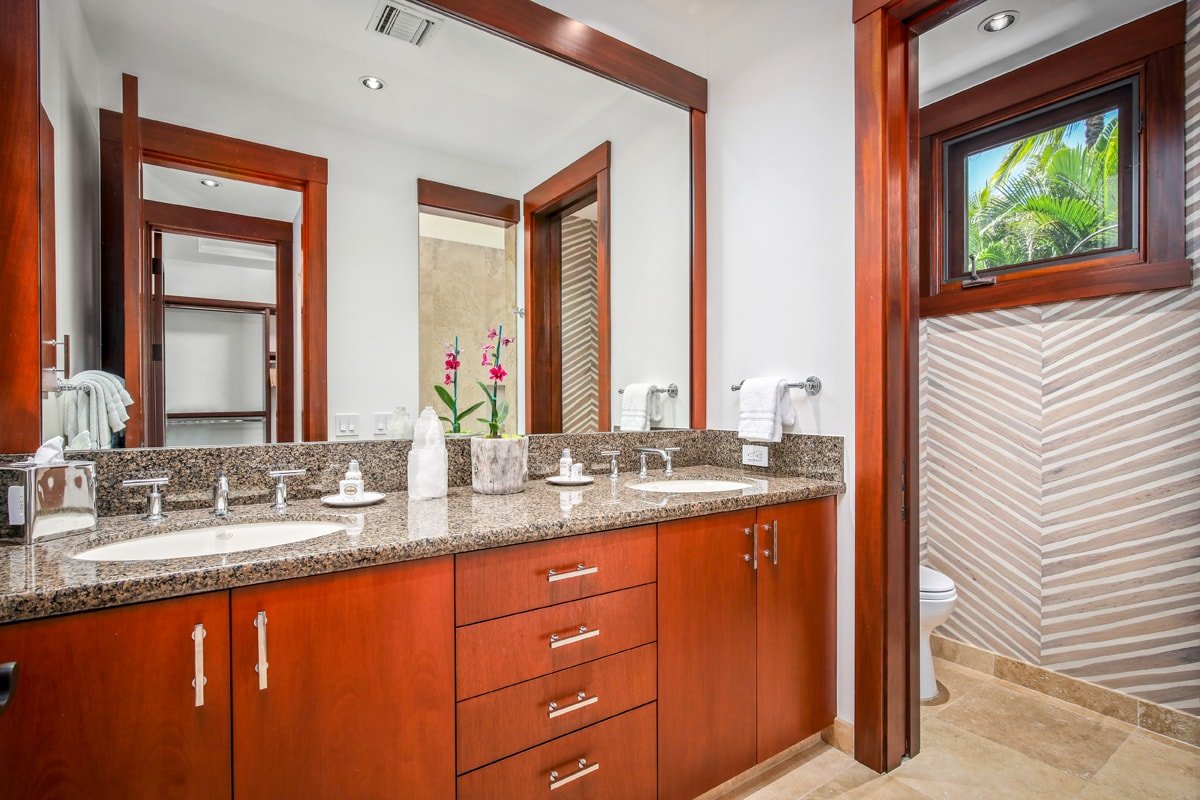 Pohinahina Hale – Modern & Private | Onsite Staff gallery image 4