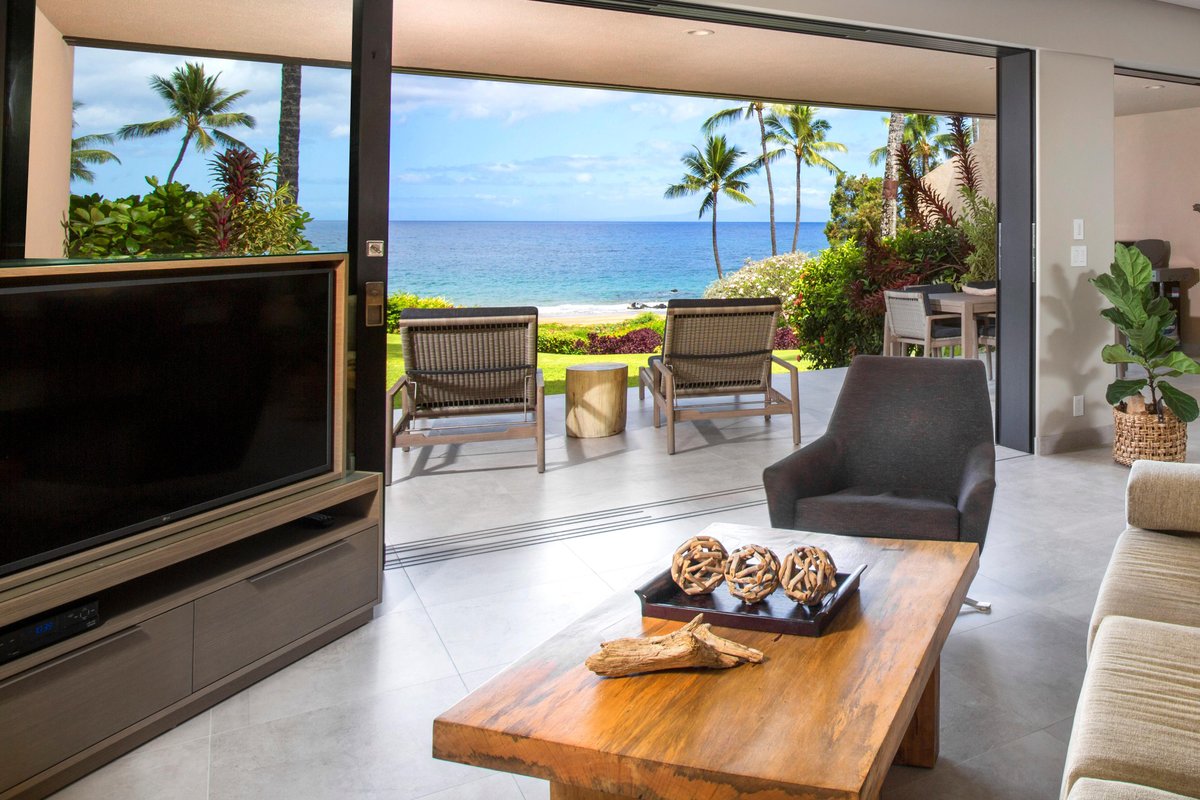 Makena Surf | A102 | Beachfront Resort