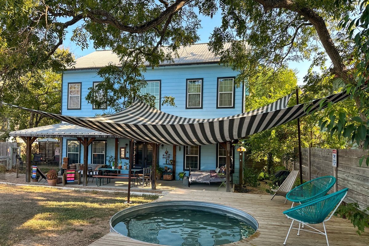 Location! SOCO, S Congress 3bd Home w/ Cowboy Pool