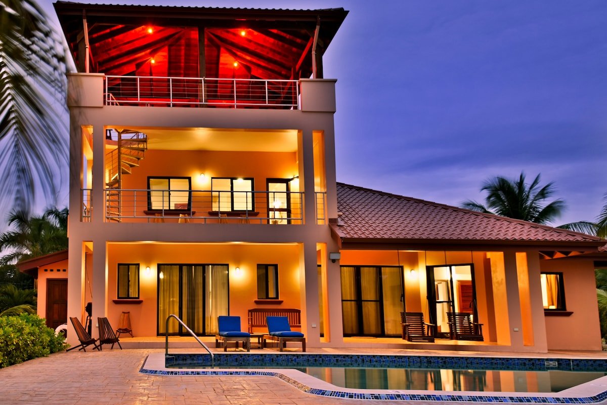 Beachfront Villa with a Pool and 360° Views gallery image 3