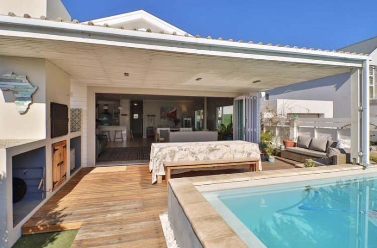 Paradise Beach House with Pool and Parking