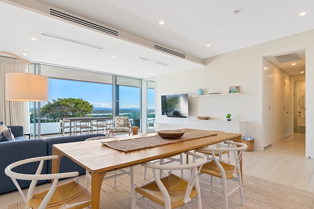 Stunning 3 Bedroom Ocean View Penthouse gallery image 2