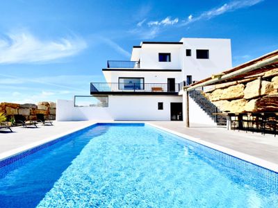 Private Villa The Maverick w/ own pool & garden