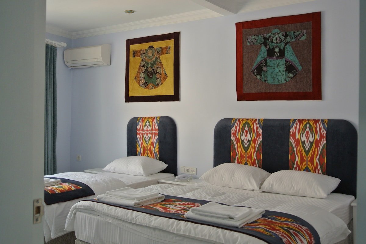 J – Full House For 20 ! Persons gallery image 3