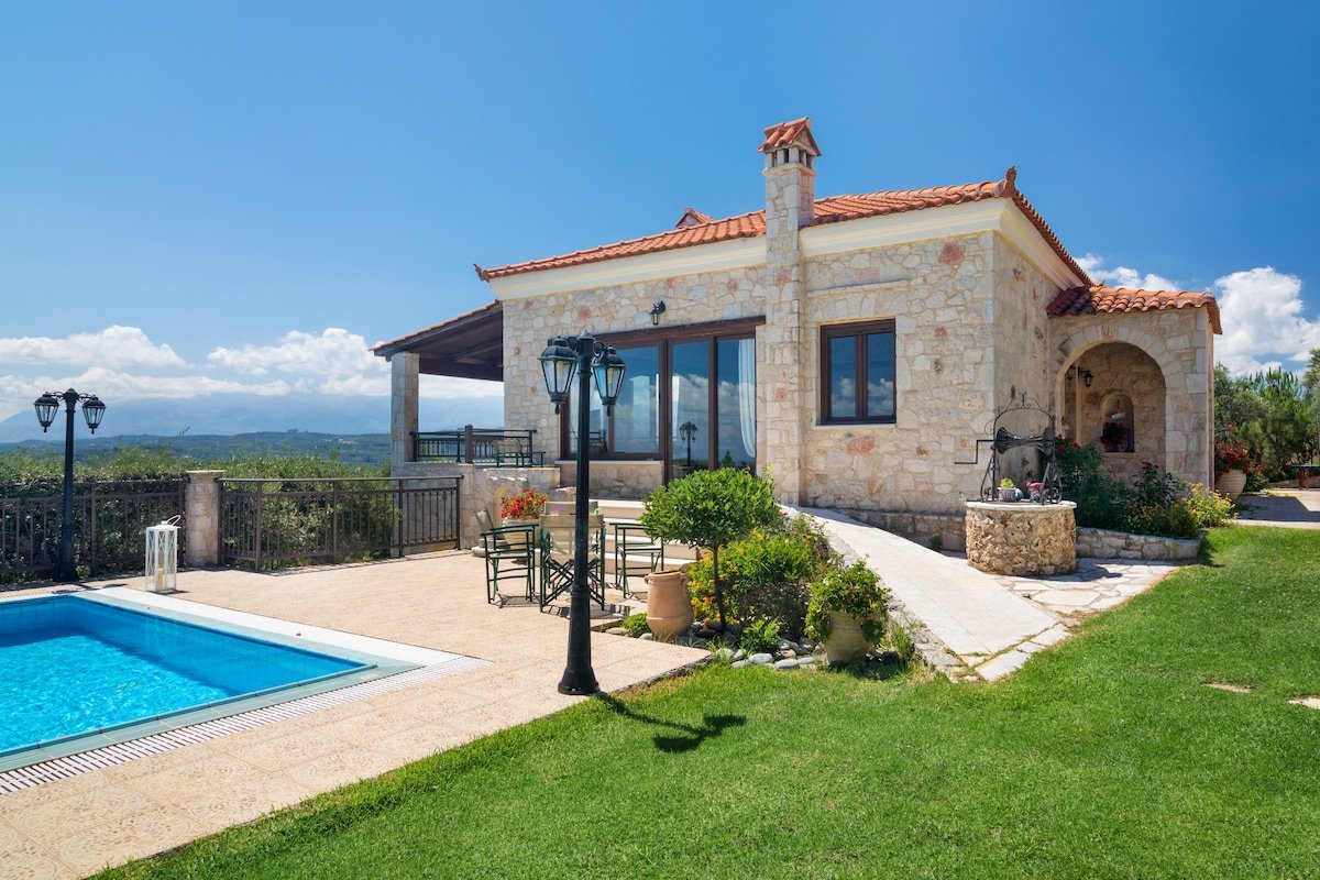 Family Villa w/Pool, Children Area, BBQ, Ping Pong gallery image 4