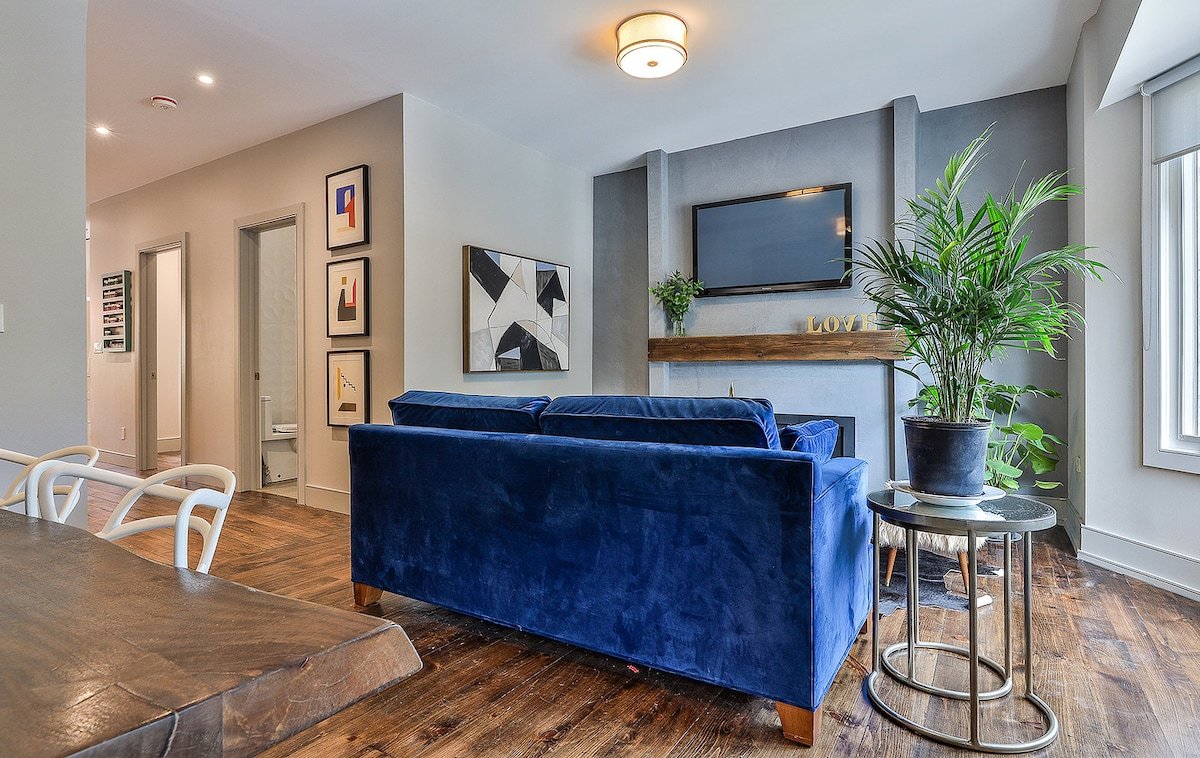 High Park Lux: Sauna •King Bed •Family Friendly gallery image 4