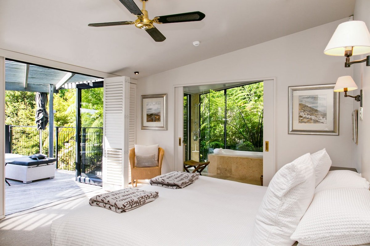 The Point Villas – Luxury Lake Taupō Retreat gallery image 3