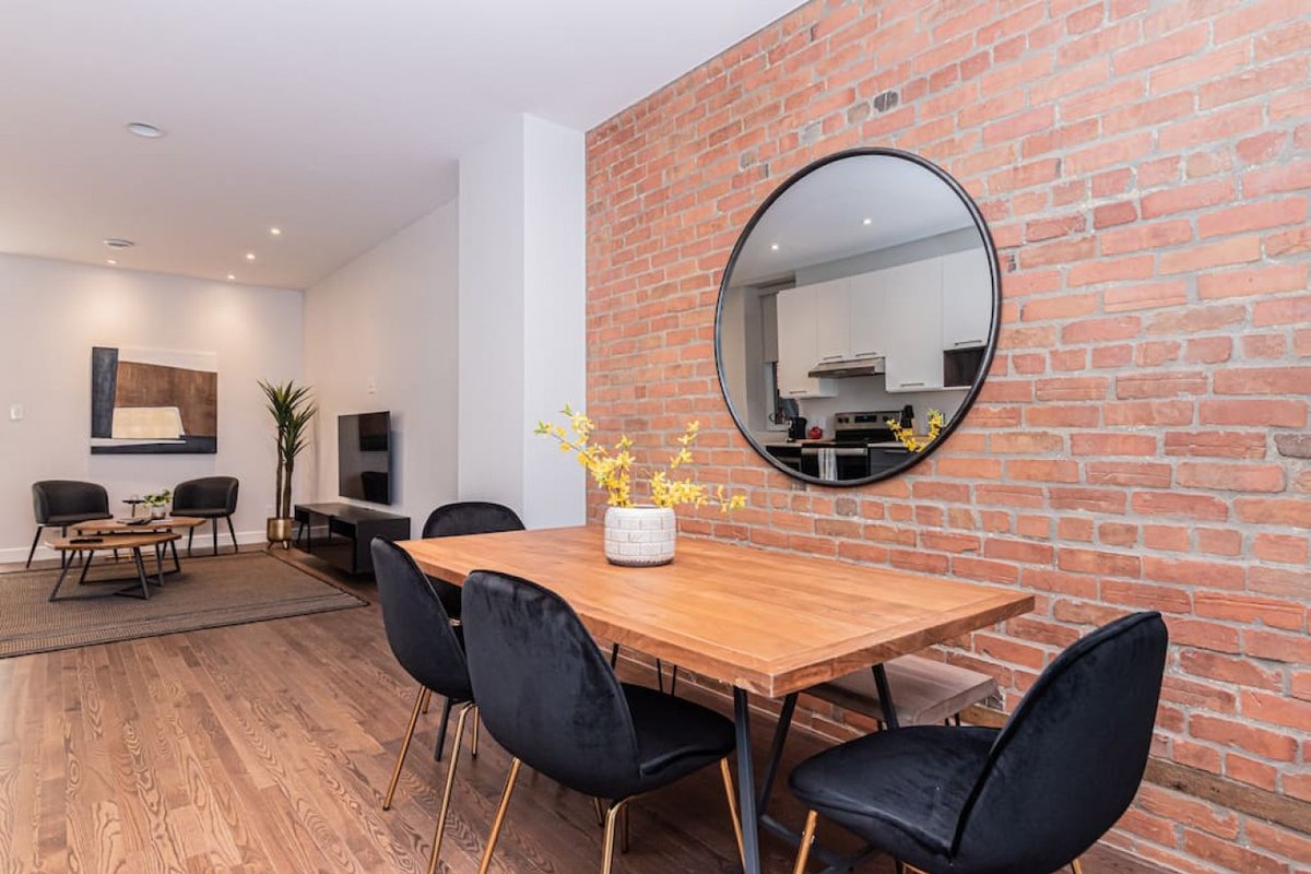 Vast and perfectly located flat by Denstays