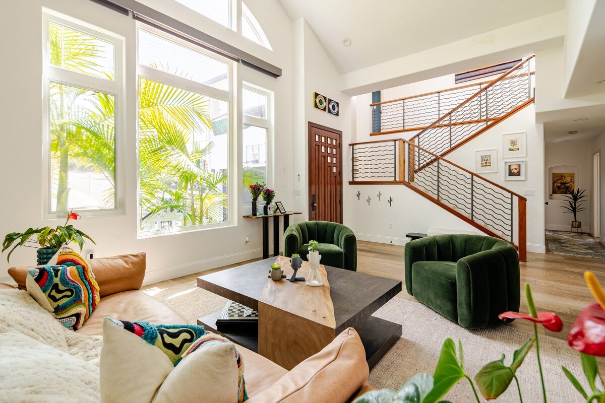 Pacific Beach Family Fun House gallery image 5