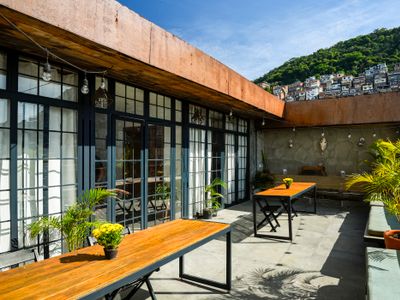 Timeless Art-Deco Mansion w/ Stunning City Views