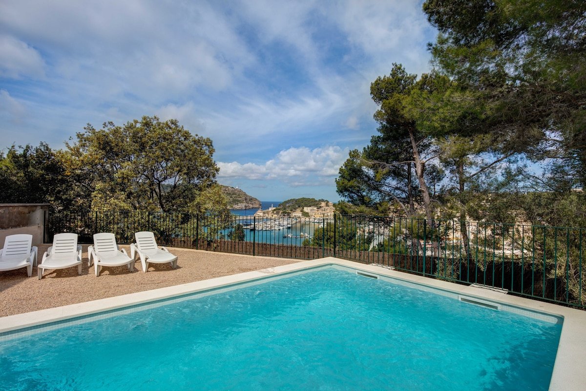 3-Bedroom house w/AC & pool. Port de Sóller views gallery image 3