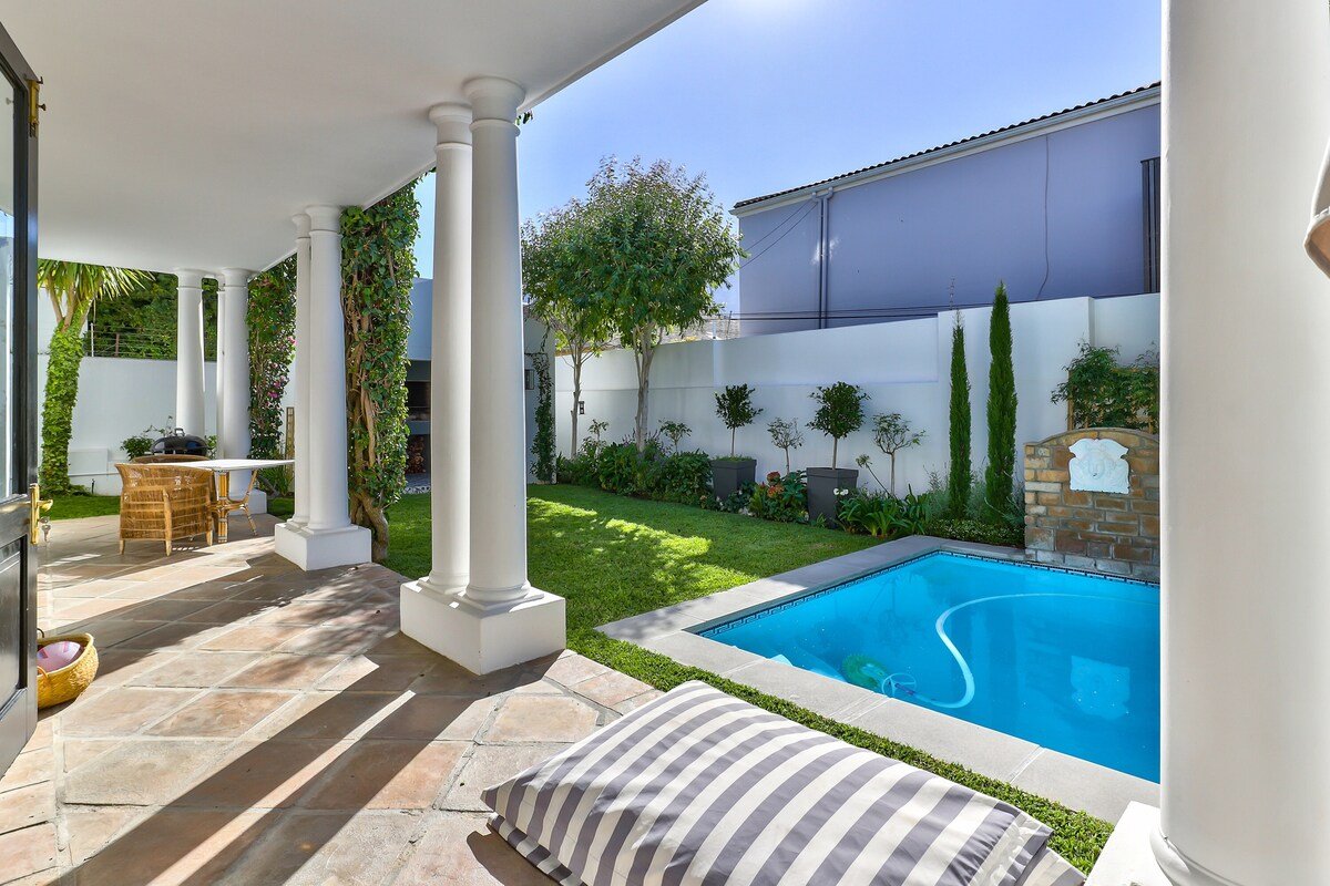 Majestic Mountain View Villa gallery image 5