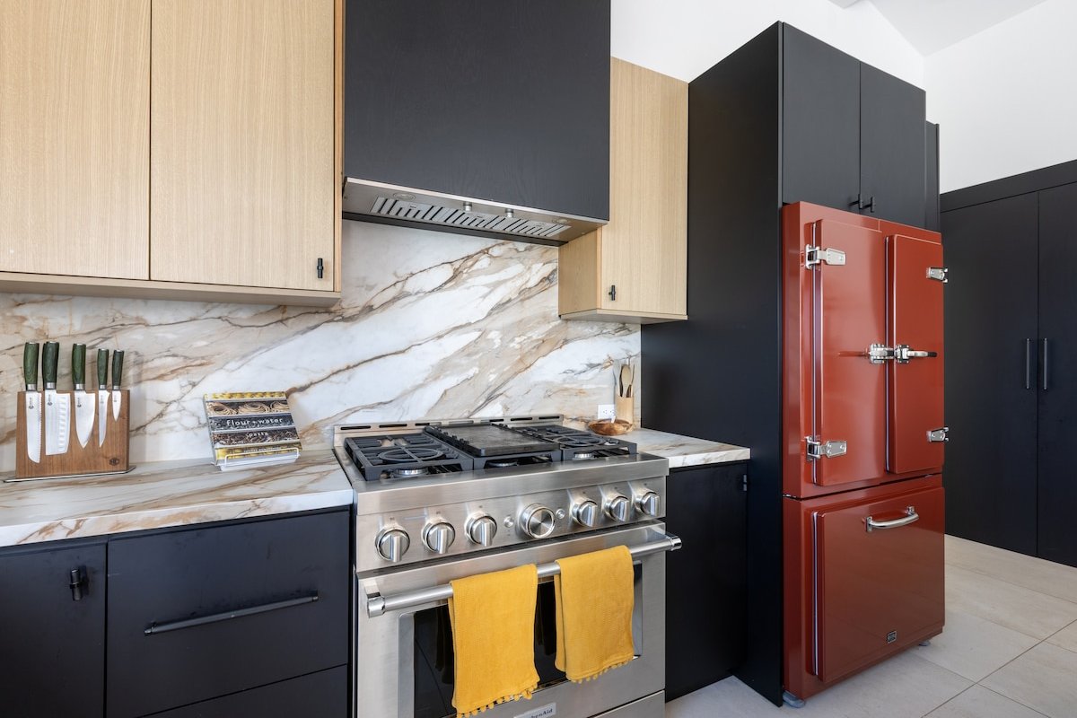 Hollywood Hills House with City Views gallery image 5