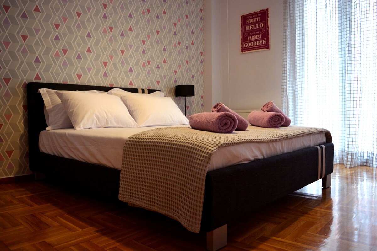 NEW 4 bedrooms aptm in the historical city center gallery image 4