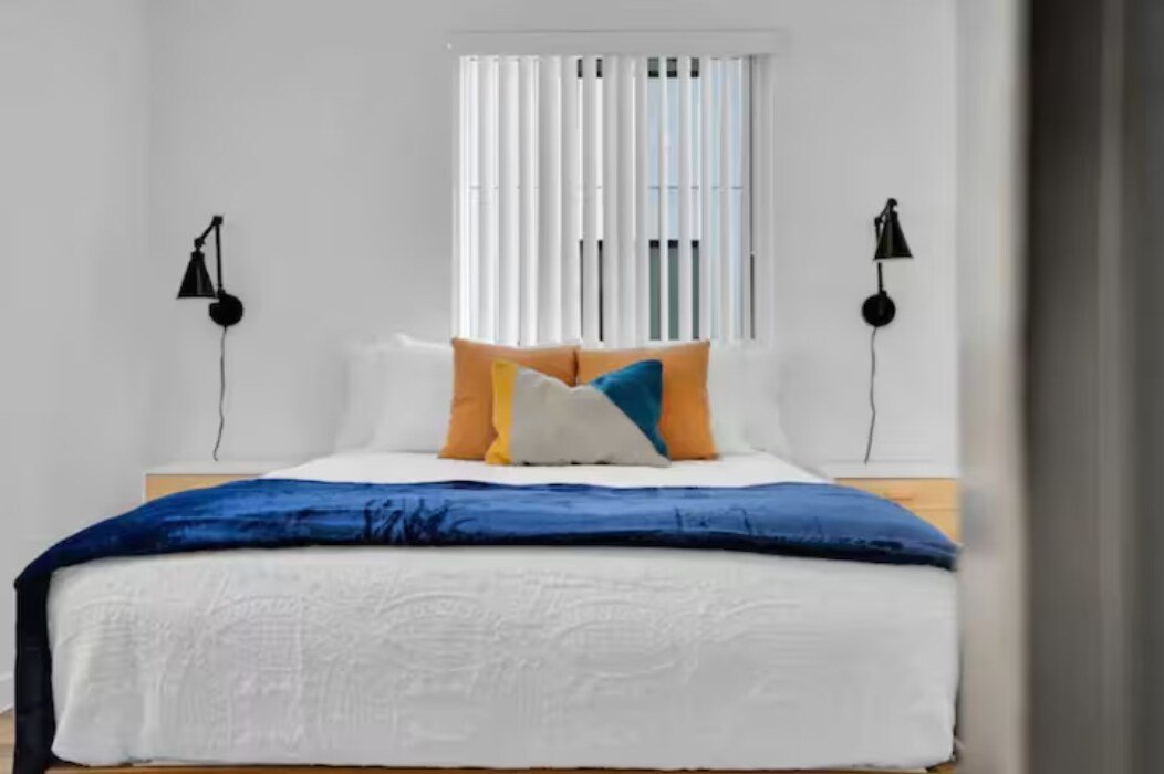 Huge Home near LA & OC gallery image 4