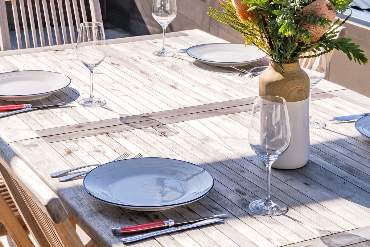 Steps to beach & shops | Pt Lonsdale | 4 bedrooms gallery image 4