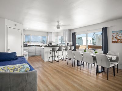 6 Bedroom Water View Home – North Mission Beach