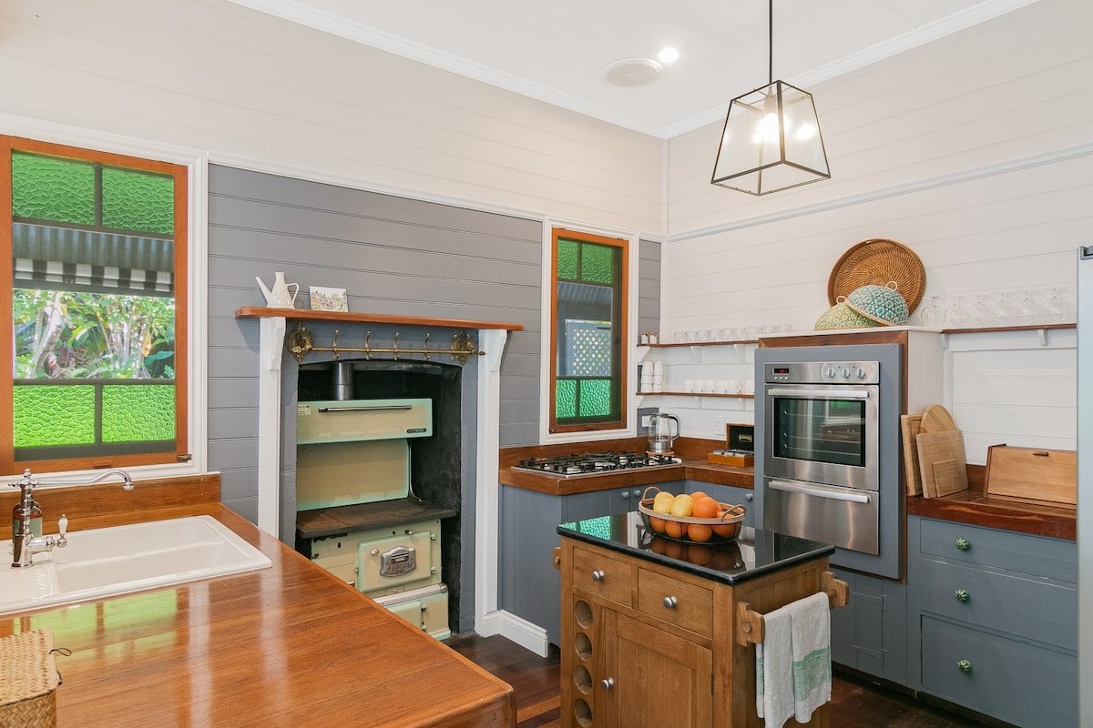 The Glenelg Whole Residence (8 persons) gallery image 5