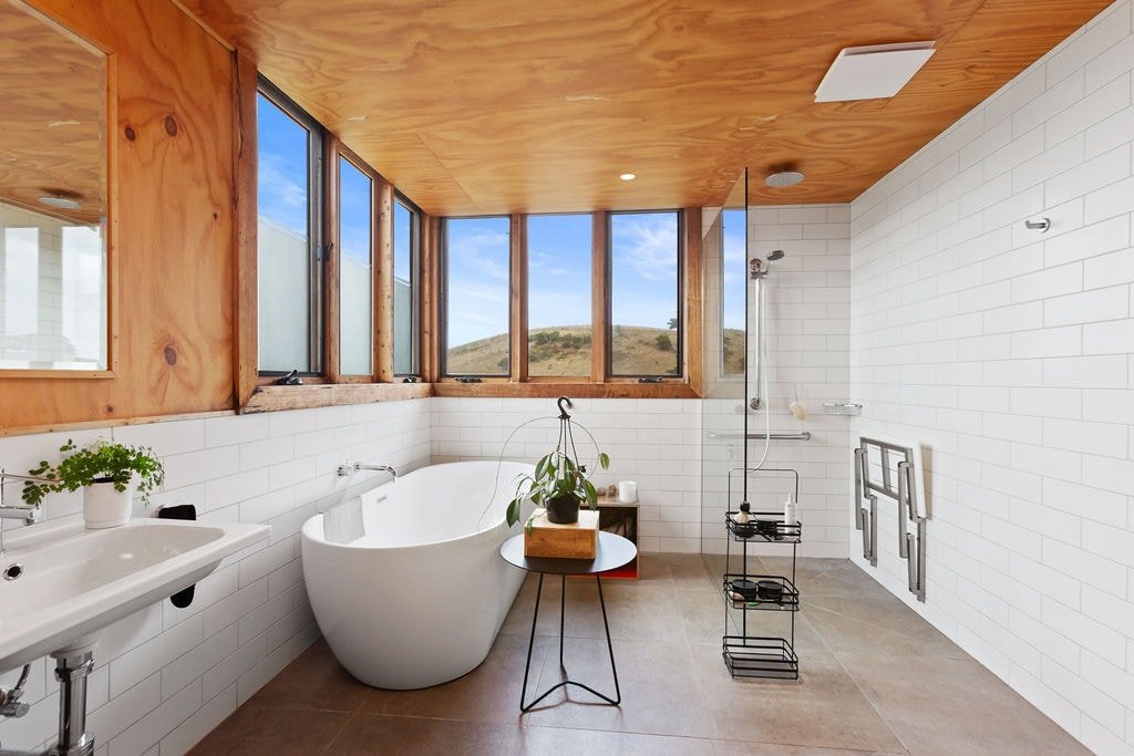 The Reverie Barn – Sauna & Views gallery image 3