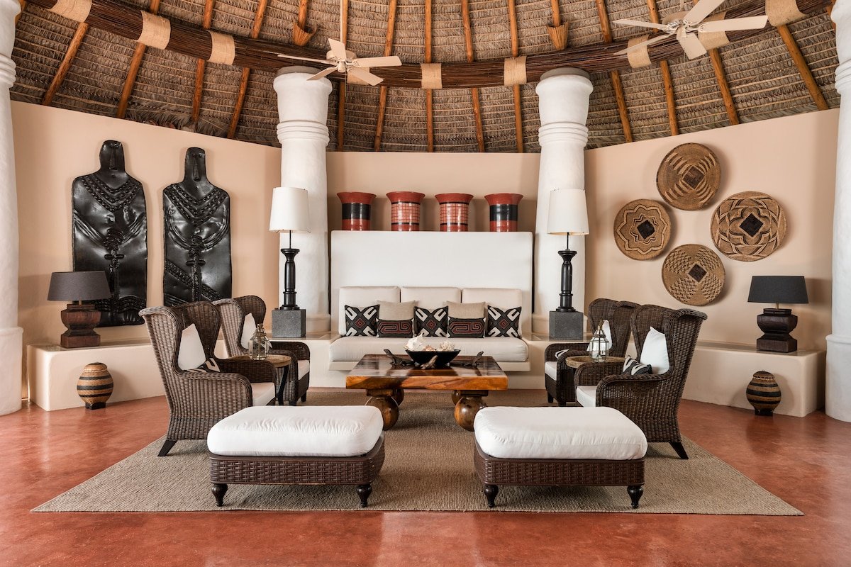 Bajacu – Timeless Hilltop Residence gallery image 2