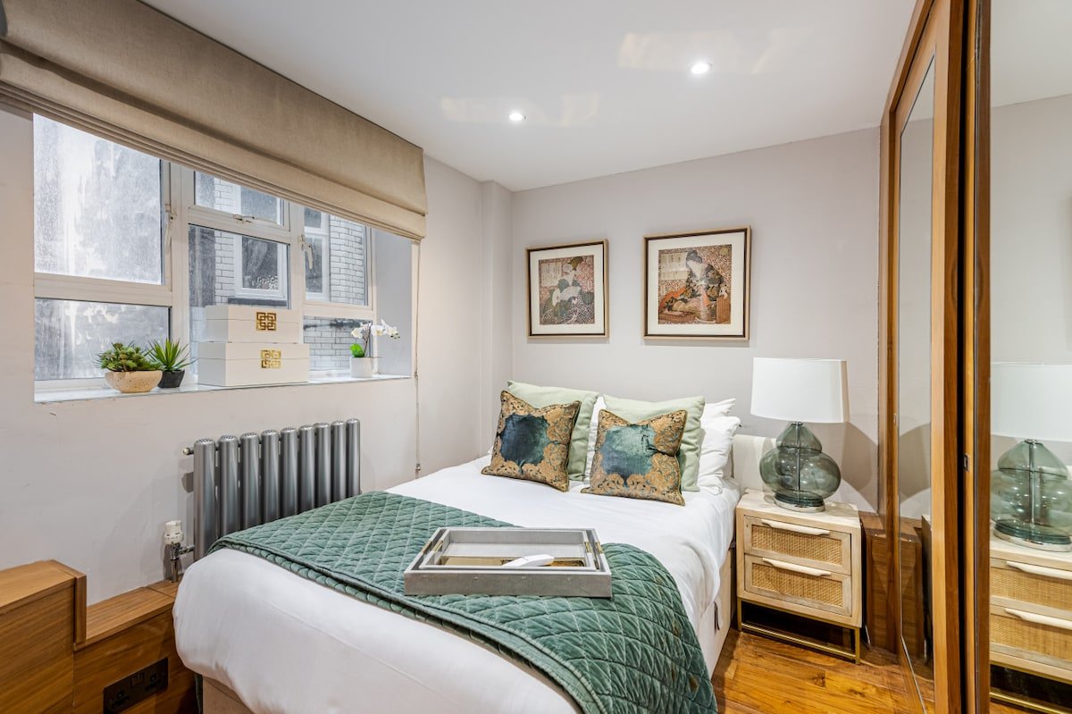 Luxury 2BD Knightsbridge Haven Beside Harrods gallery image 2