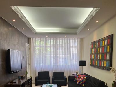 Apto a uma quadra da praia !