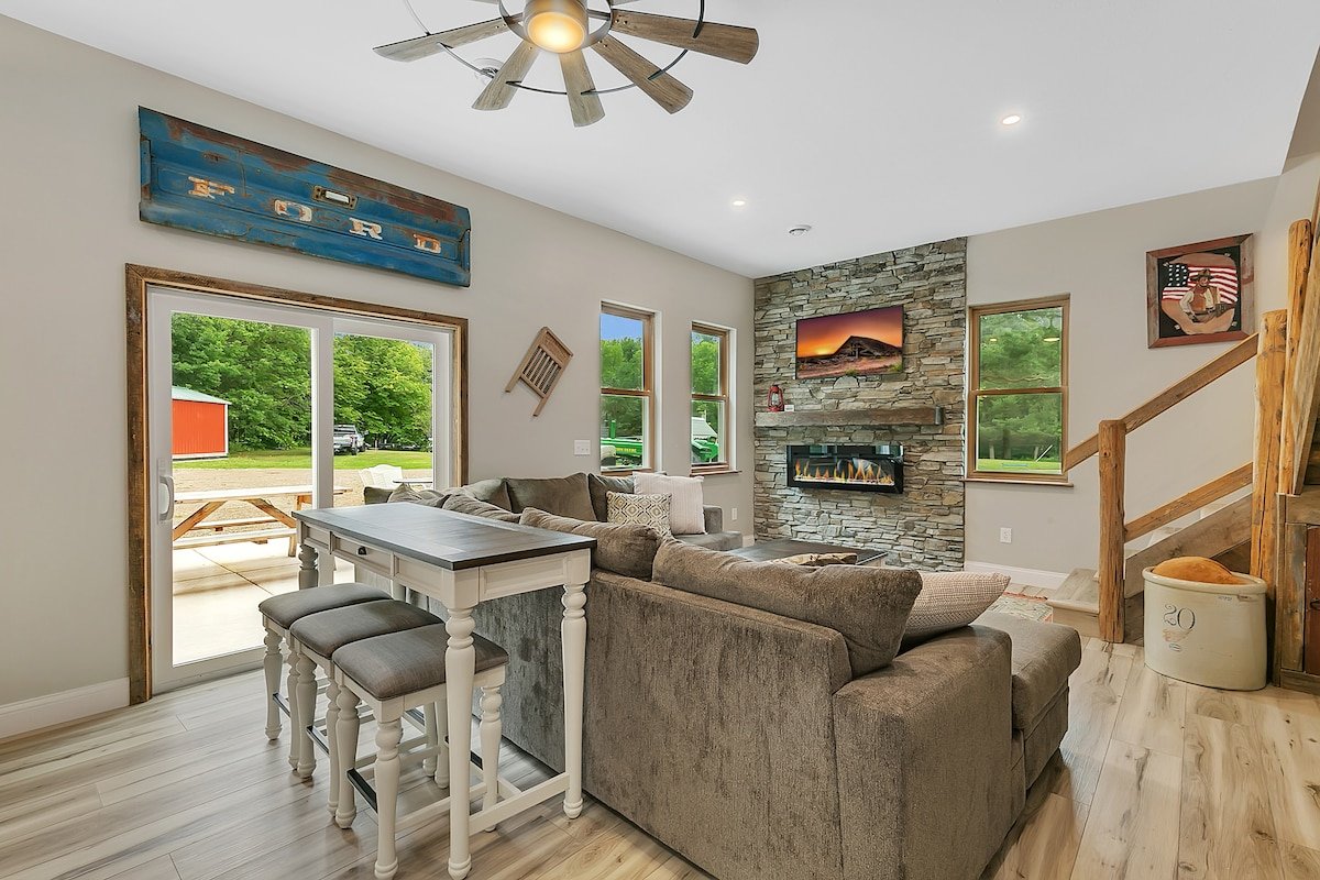 Barn on Lake Mille Lacs – Sauna-Fish-Hot Tub gallery image 5