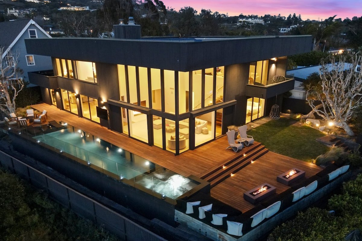 Surfside Malibu by Stay Awhile Villas