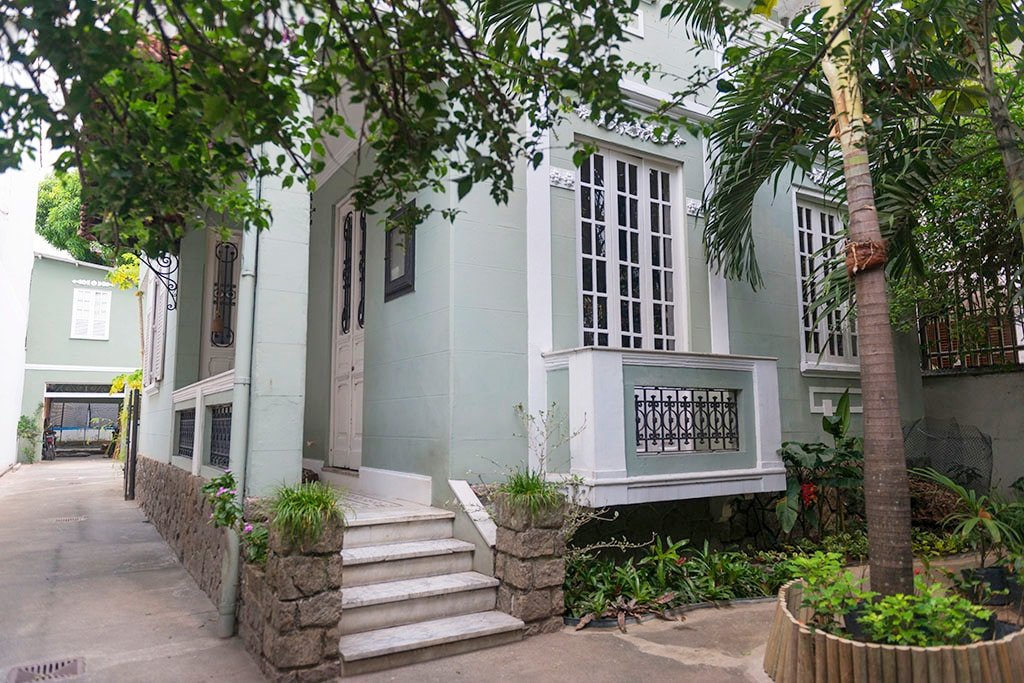 Beautiful 1920 House with big yard gallery image 2