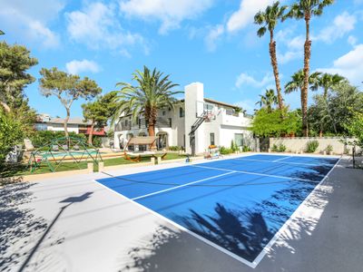 Ultimate Family Getaway Pickleball Heated Pool