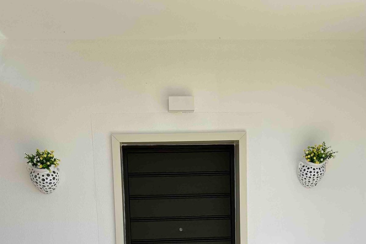 Villa Antonia sul mare con piscina e giardino gallery image 4