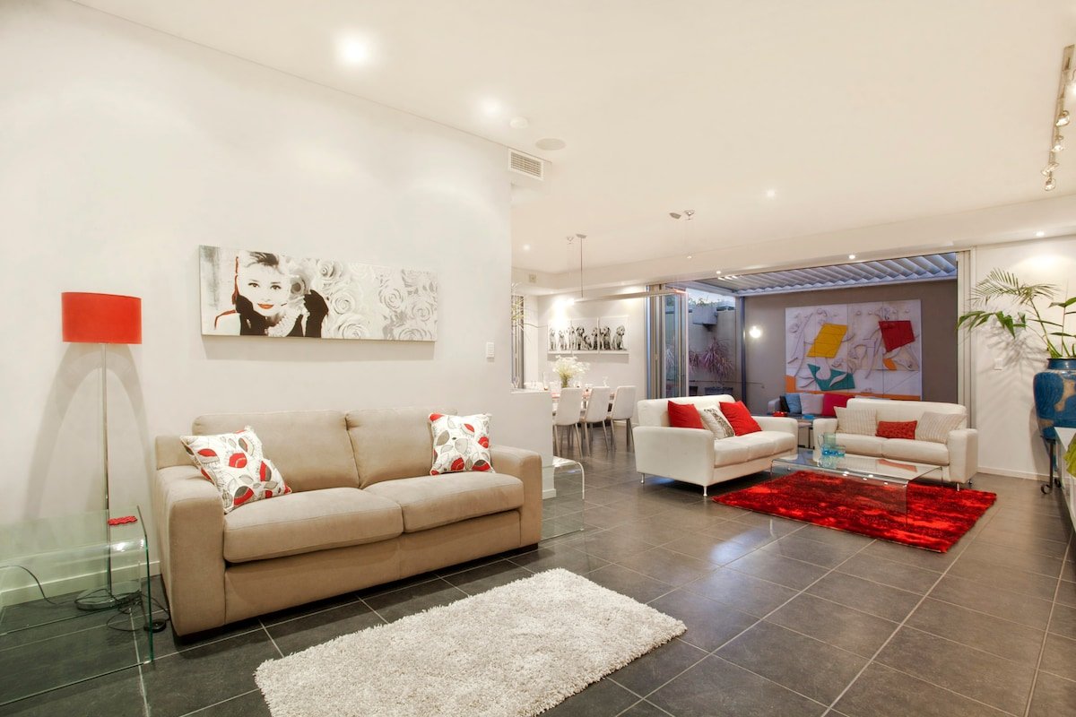 Lambert House – Lower & Middle levels gallery image 4