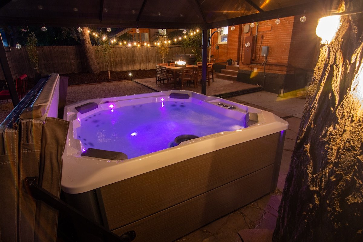 Perfect Sanctuary for 8 w Hot Tub near City Park gallery image 3