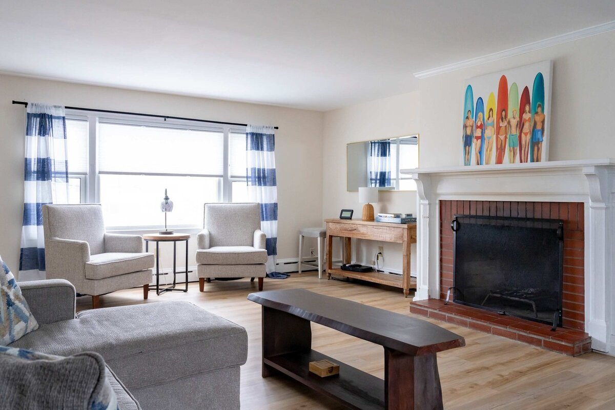 Between Beaches gallery image 5