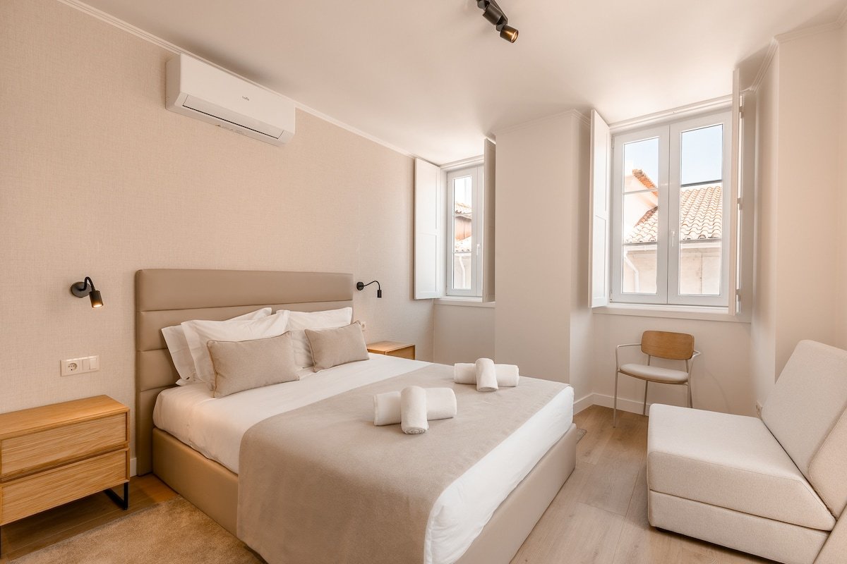 A2 | NEW Remodeled & Spacious! | Very Central BICA gallery image 4