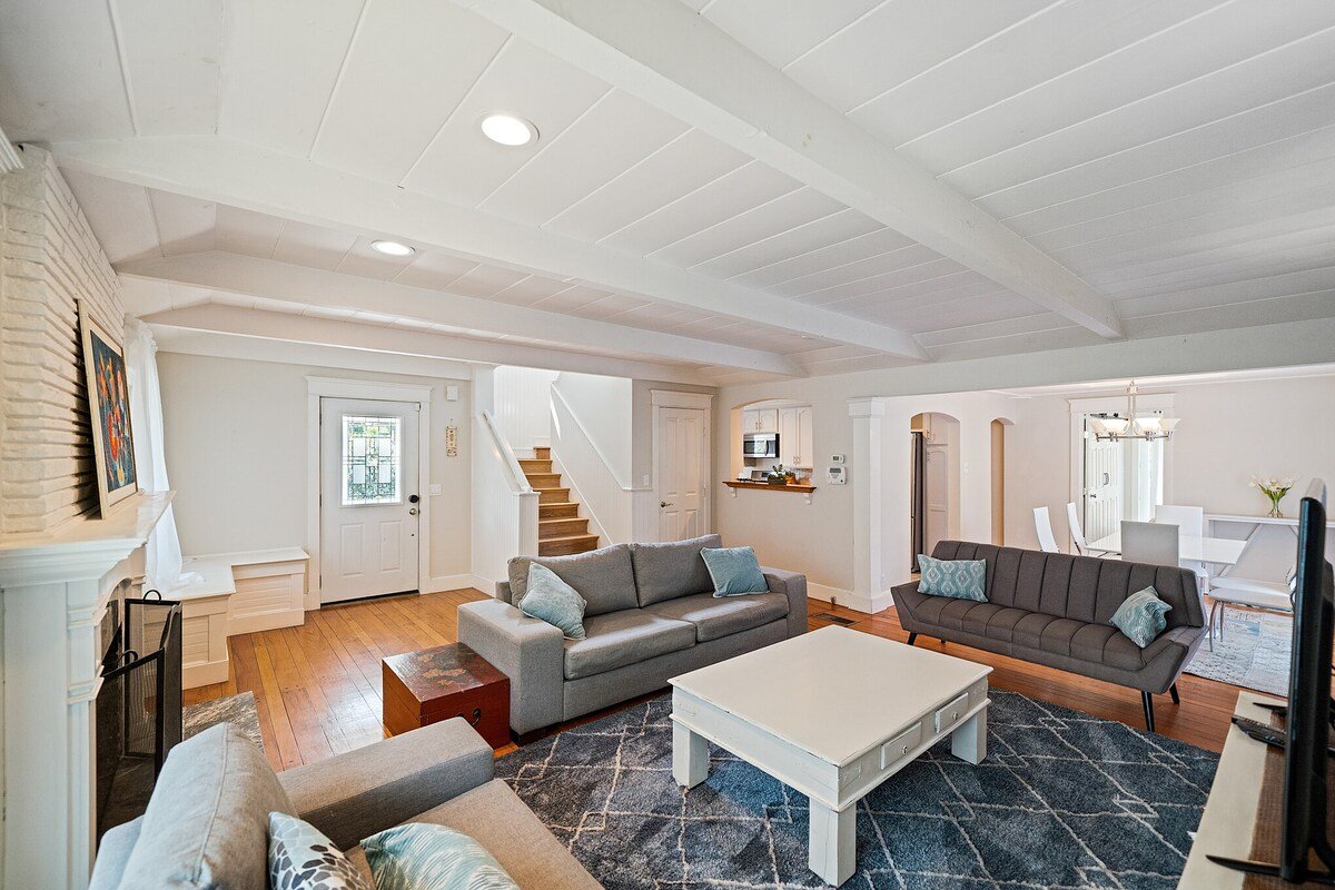 6 BD Home/Guest Suite, Pool – Downtown Mtn View gallery image 3