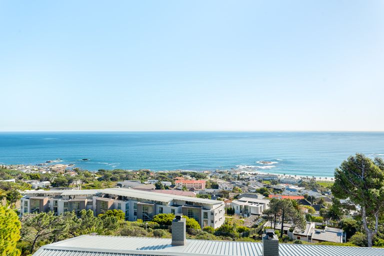 Sunny Camps Bay Apartment featured image
