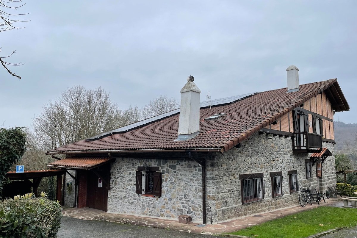 Txorienea: casa en zona rural gallery image 3