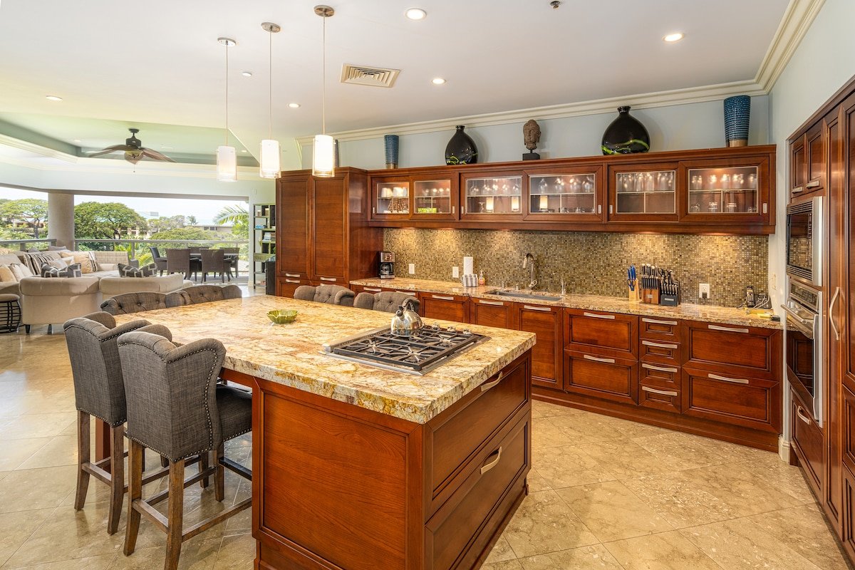 Hoolei Wailea Beach Villa with amazing views! 31-6 gallery image 4