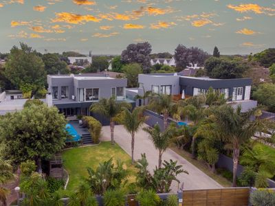 Luxury Villa With Great Mountain Views and Pool