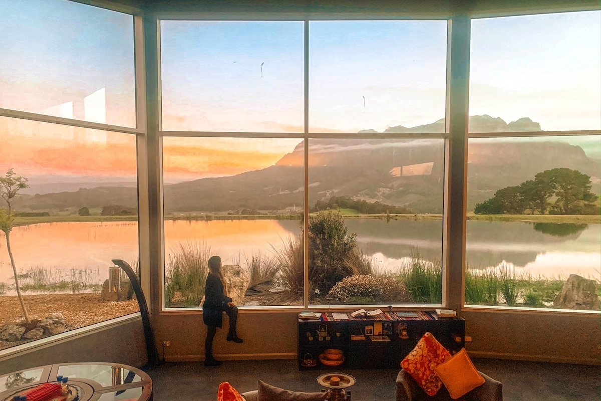 Eagles Nest II Luxury Private Spa Property gallery image 3