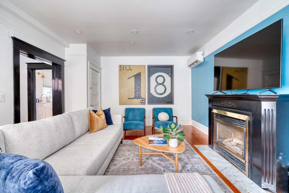 Historic Meets Modern | 4BR • Walk to NW 23rd gallery image 3