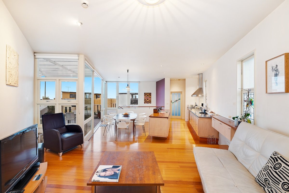 Coastal Elegance Penthouse @ Coogee Beach gallery image 3