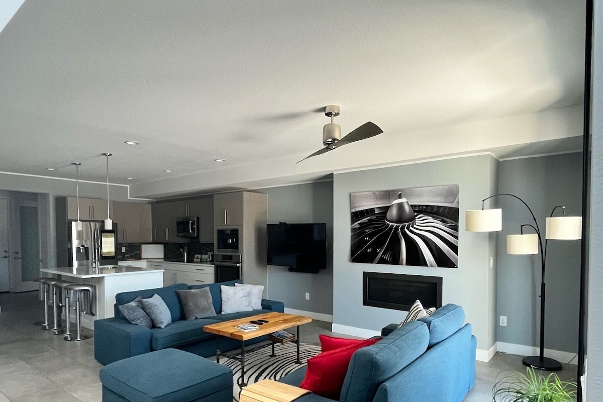 Upscale modern in Central Park gallery image 3