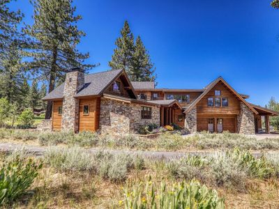 Schaffer’s Mill Luxury Home, Hot Tub, Golf & Mount