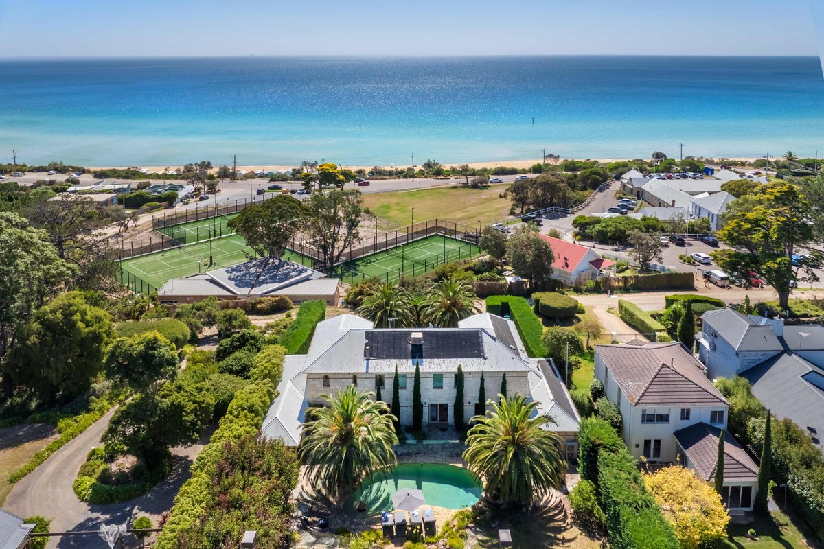 South Beach Resort | Bay Views | Pool | Games