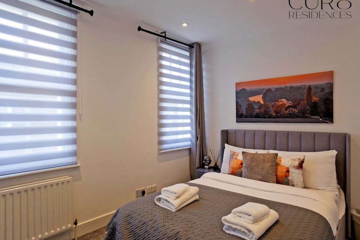 Charming Mews House in the Heart of South Kensingt gallery image 4