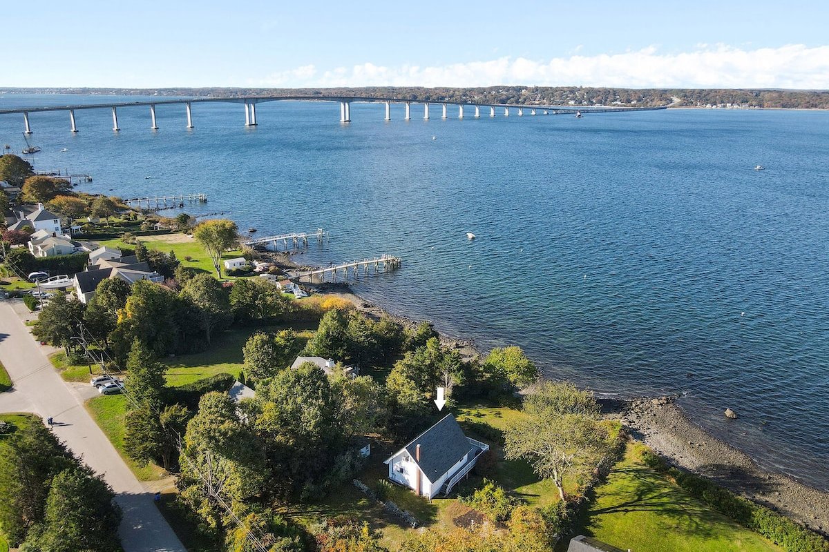Waterfront A-frame Chalet with shore beach gallery image 2