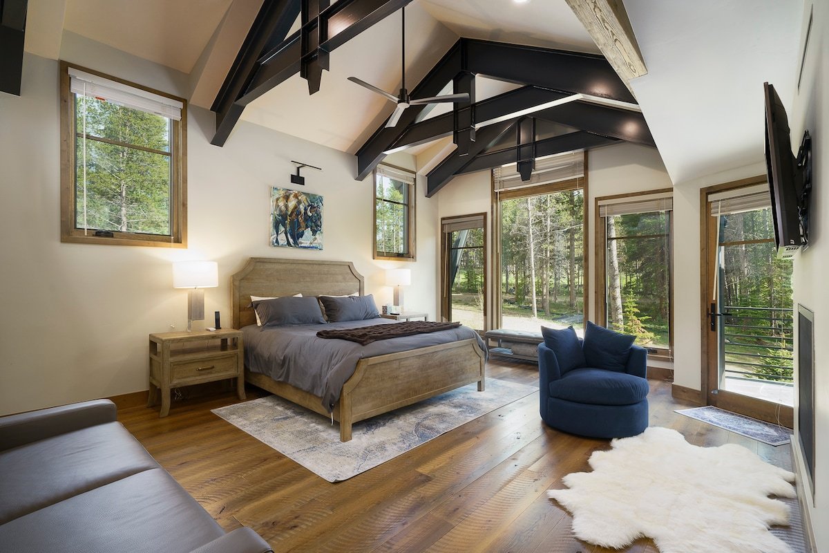 Mansion Mountain Gem: Nordic Ski-in/out Mansion gallery image 5