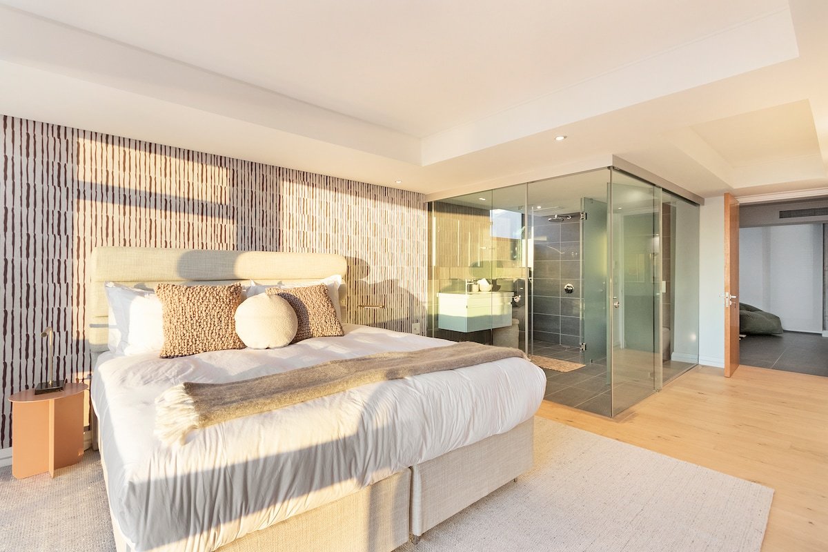 Geneva Horizon by Steadfast Collection gallery image 2